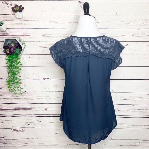 Gianni Bini Navy Blue Embroidered Lace Chiffon Casual Boho Blouse Top Size XS - Picture 3 of 10